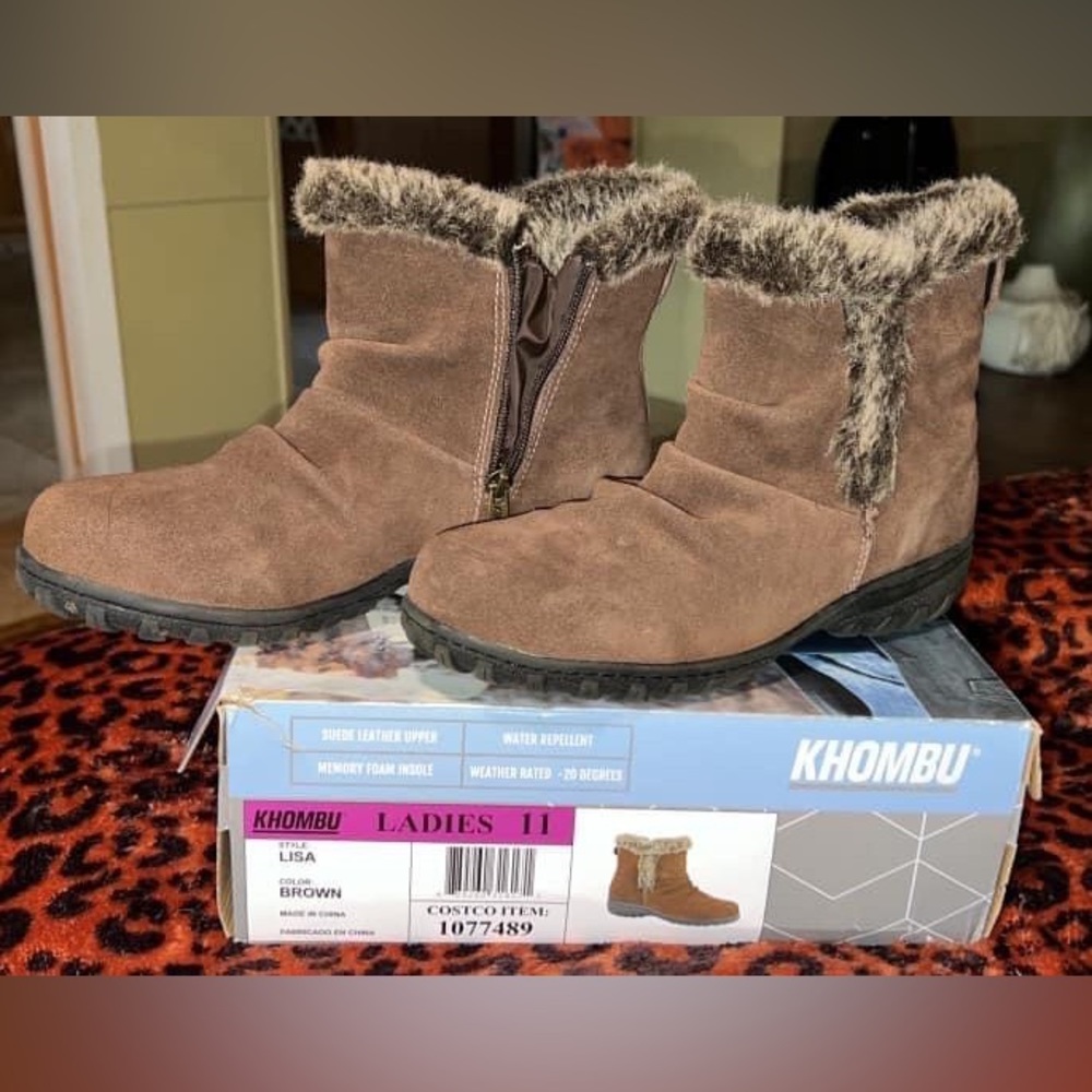 Tan suede khombu boots